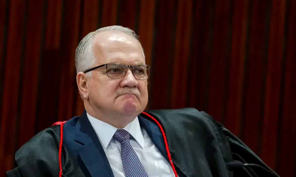 Ganha força em Brasília pressão para que Fachin assuma relatoria do Master
