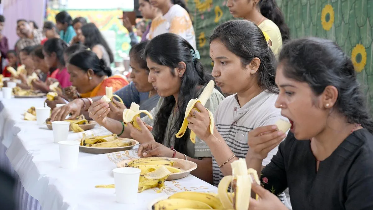 Banana, idli eating competitions as part of Shivamogga Dasara celebrations