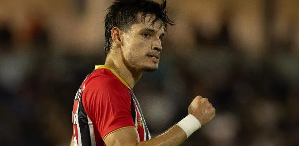 Bobadilla pede para não ser convocado e reforça São Paulo contra o Santos