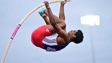Baptiste Thiery se pare de bronze à la perche derrière l'intouchable Armand Duplantis, la France termine les championnats d'Europe avec 11 médailles