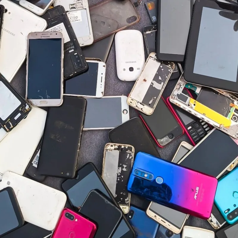 Actualité : Il sort deux nouveaux modèles de smartphones par jour : est-ce bien raisonnable ?