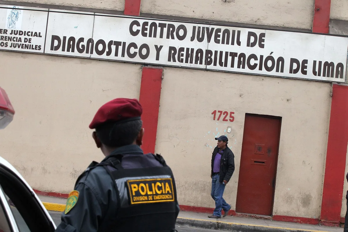 Sin sus padres y cubiertos con colchas: así fue la primera noche de los seis adolescentes del Liceo Naval en Maranguita