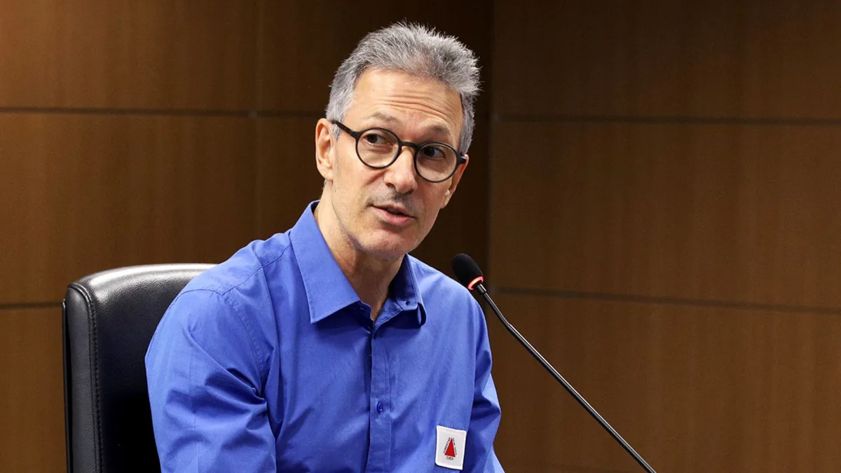 Romeu Zema defende 'privatização geral' e faz ataques ao STF