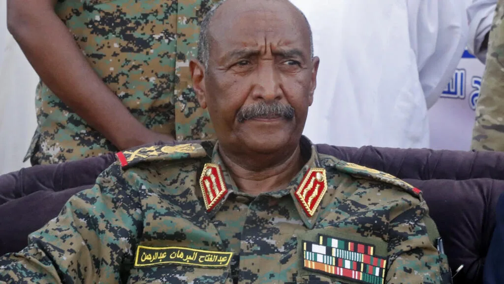 Abdel Fattah al-Burhan dénonce la proposition de Washington d'étendre l'embargo sur les armes à tout le Soudan