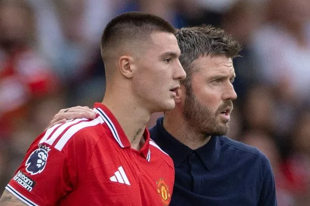 Benjamin Sesko injury mocked as Michael Carrick accused of 'killing' Man Utd teammate
