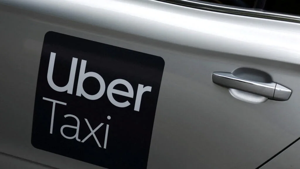 IA: plus de 241 000 chauffeurs lancent une action collective européenne contre Uber