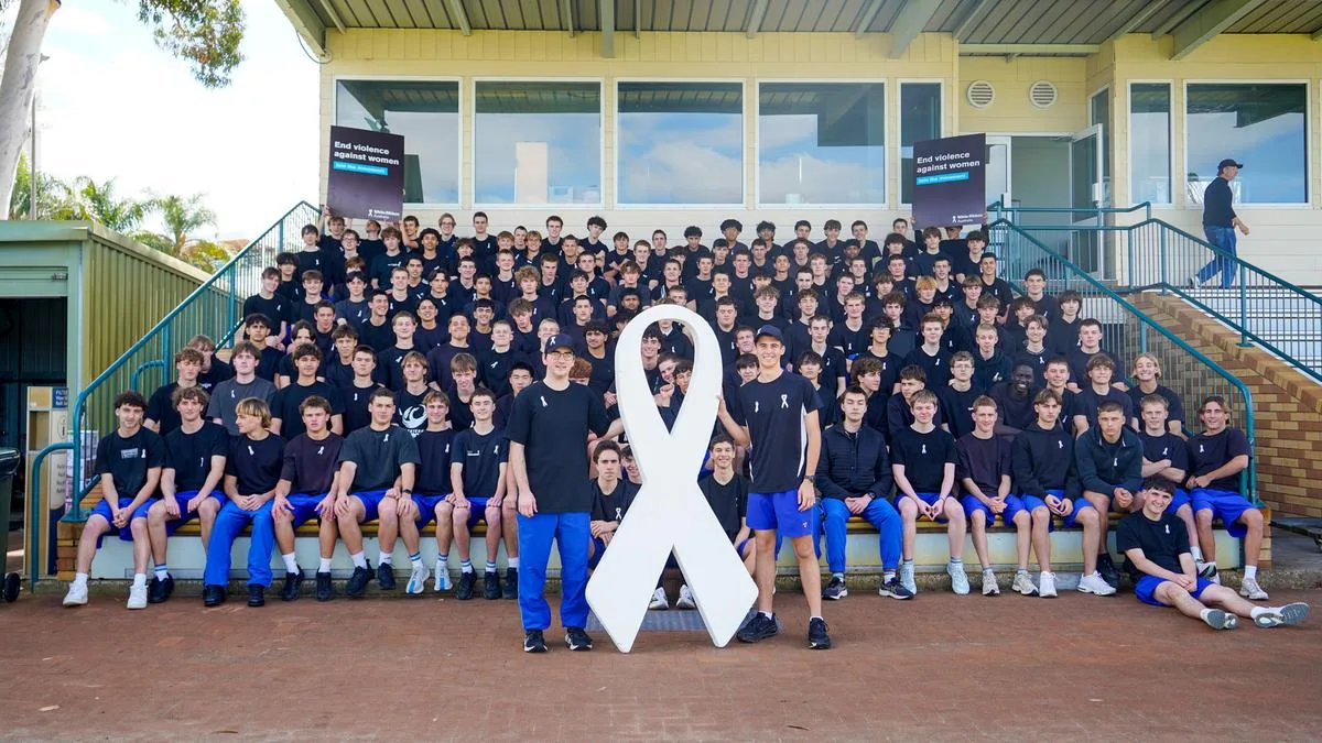 White Ribbon: Hundreds of Trinity College students take part in walk against domestic violence