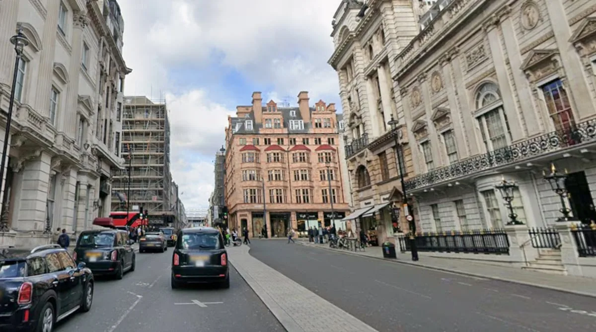 Mayfair restaurant's licence suspended after 'man's throat slashed in attack'