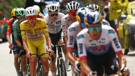 Cyclisme : pourquoi la chute de Tadej Pogacar rebat toutes les cartes de la fin de saison