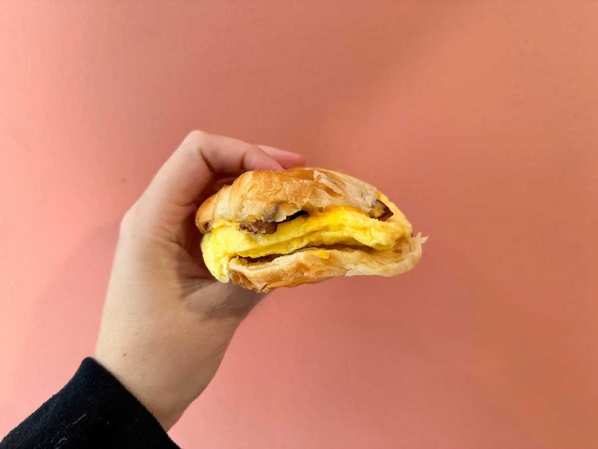 I tried breakfast at 5 fast-food chains. The best meal was one of the cheapest.