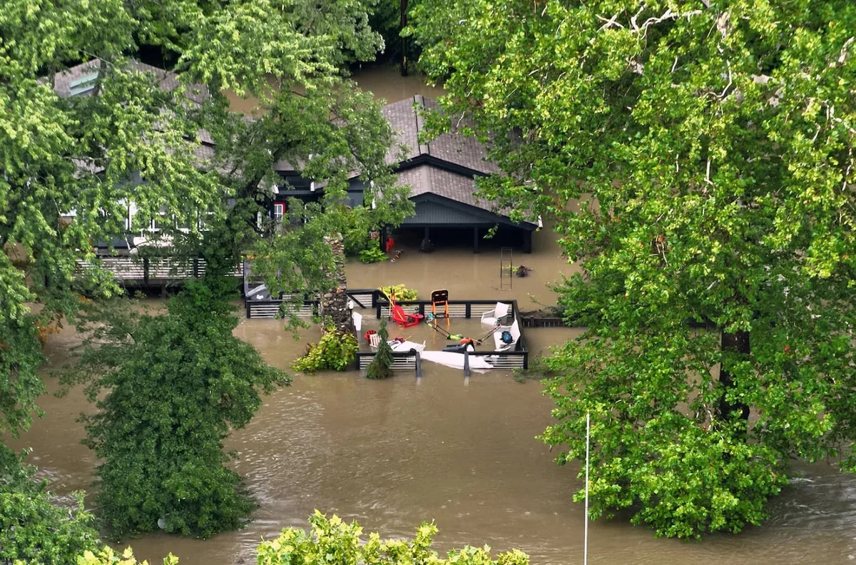 Indiana sufre las inundaciones más graves de los últimos 30 años: al menos seis muertos y cientos de evacuados