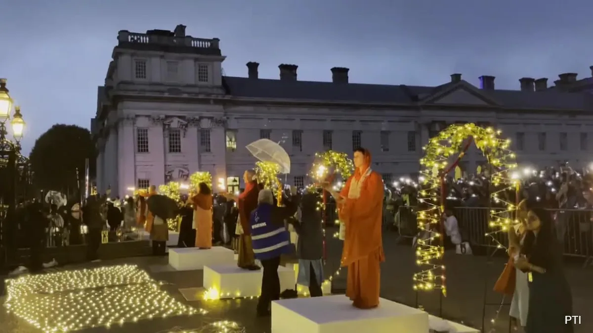 In A Historic First, London Hosts Ganga Aarti On Banks Of River Thames