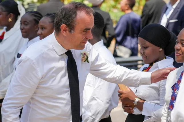 Mayotte : le “chantage scandaleux” de la France sur l’immigration irrite les Comores