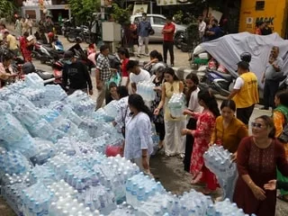 Crue dans l’Himalaya : près de 2 500 personnes portées disparues, les secours à pied d’œuvre