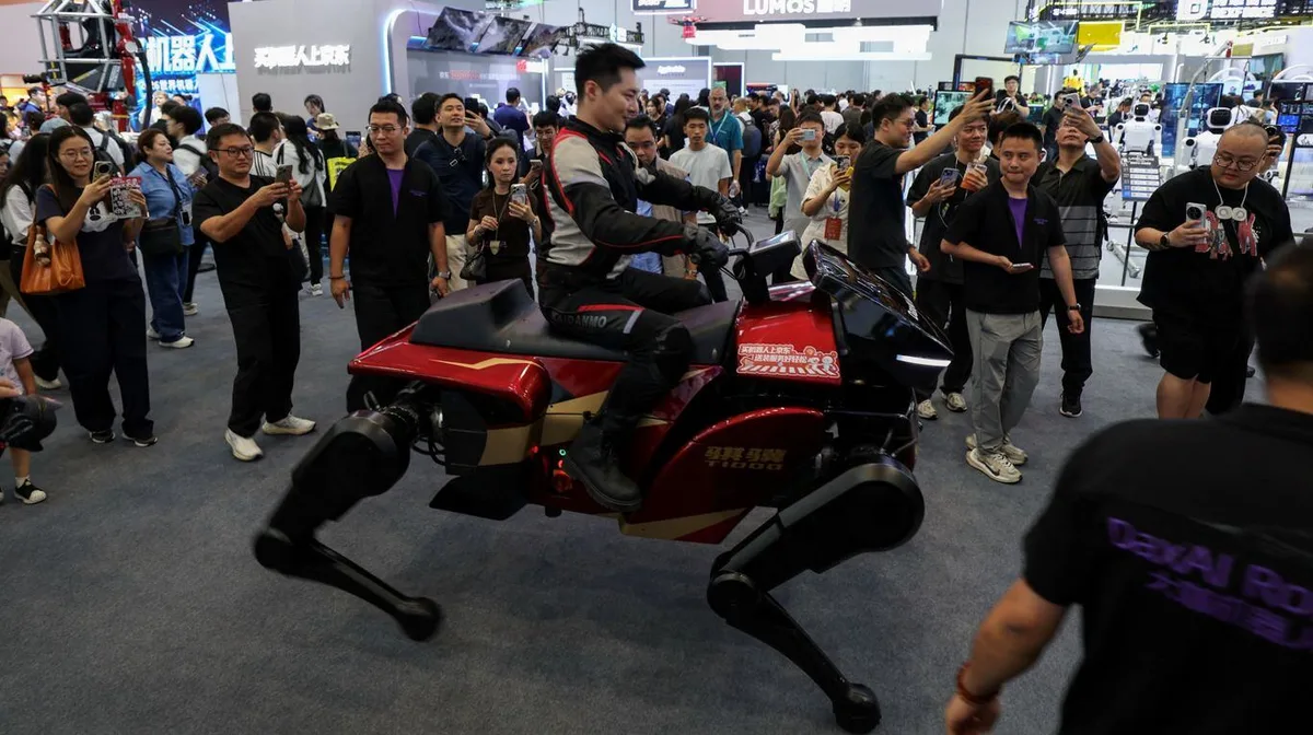 Curiosidades del World Robot Conference 2026: presentaron un caballo robótico capaz de transportar hasta 300 kilogramos