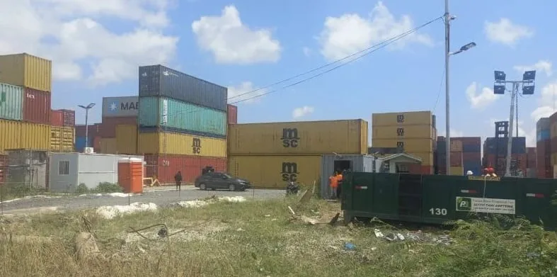 Un cubano de 23 años muere en Guyana tras quedar bajo dos contenedores en un recinto de trabajo