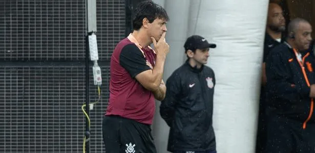 Lavieri: Corinthians tem time muito caro para fazer esse 'papelzinho'