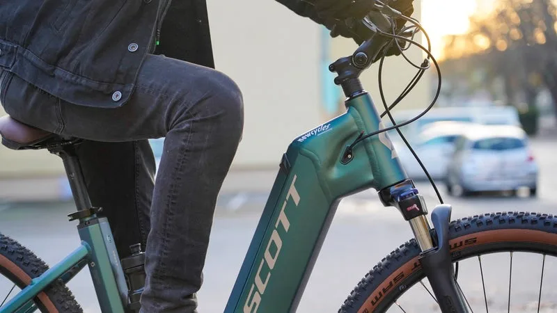 Avec le prix des carburants, les ventes de vélos électriques s'envolent: toutes les aides et astuces pour s'équiper moins cher