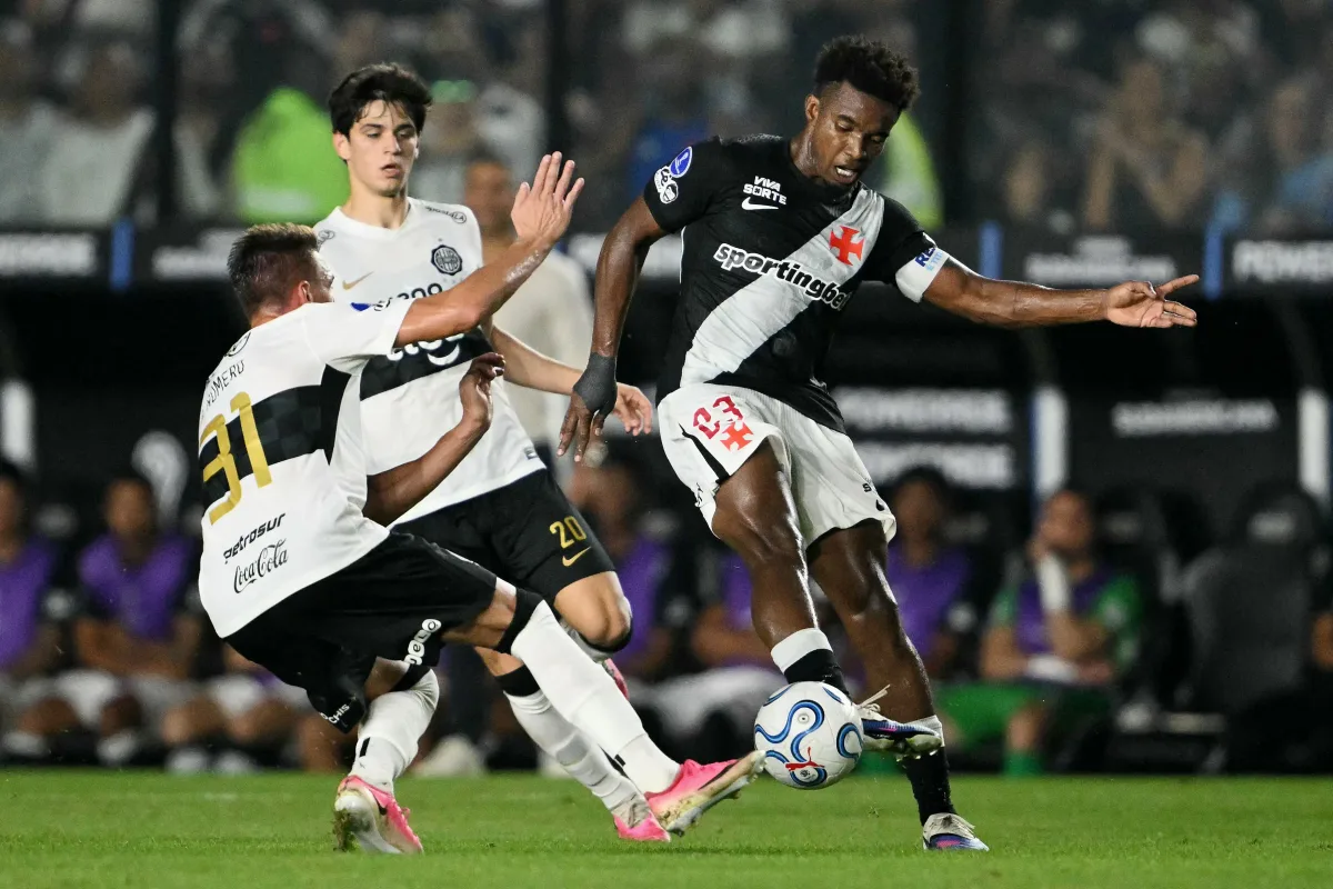Thiago Mendes elogia atuação Vasco em empate com o Olimpia e se diz confiante na classificação