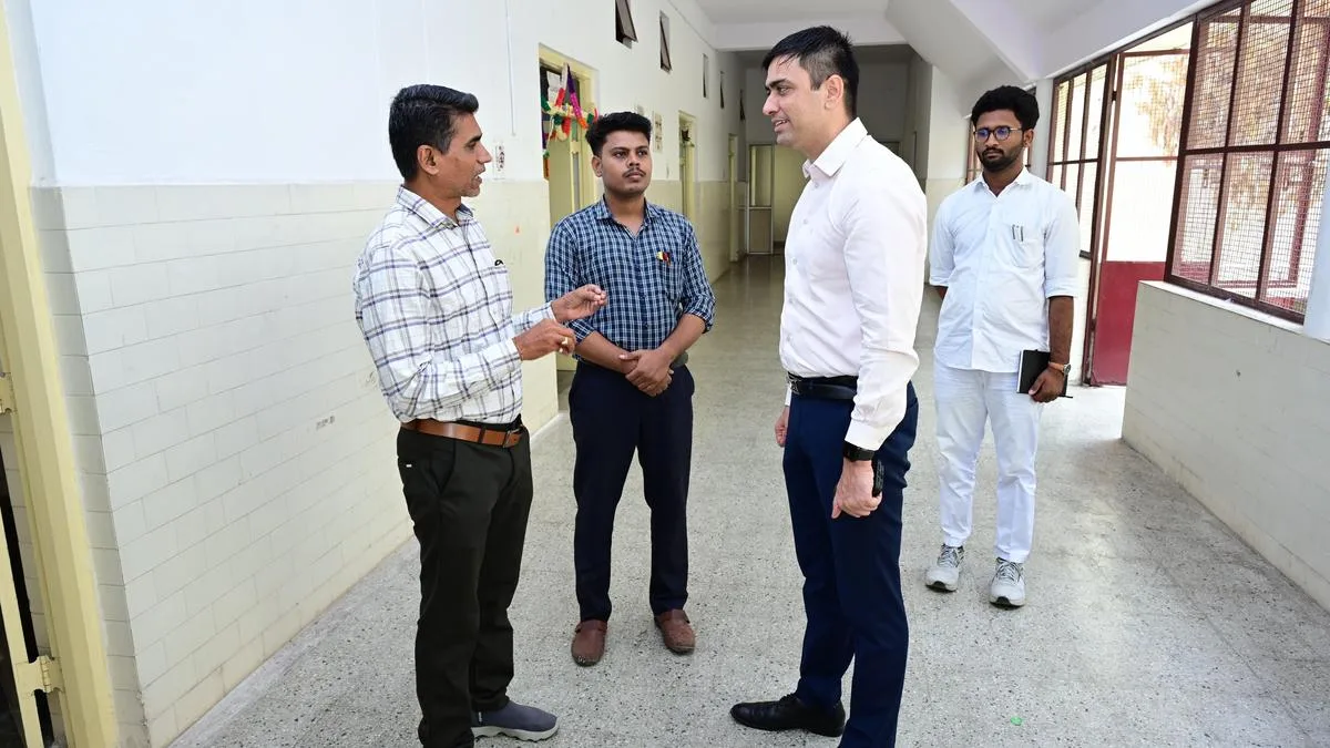 Collector inspects Urban PHC in A.P.’s Chittoor district