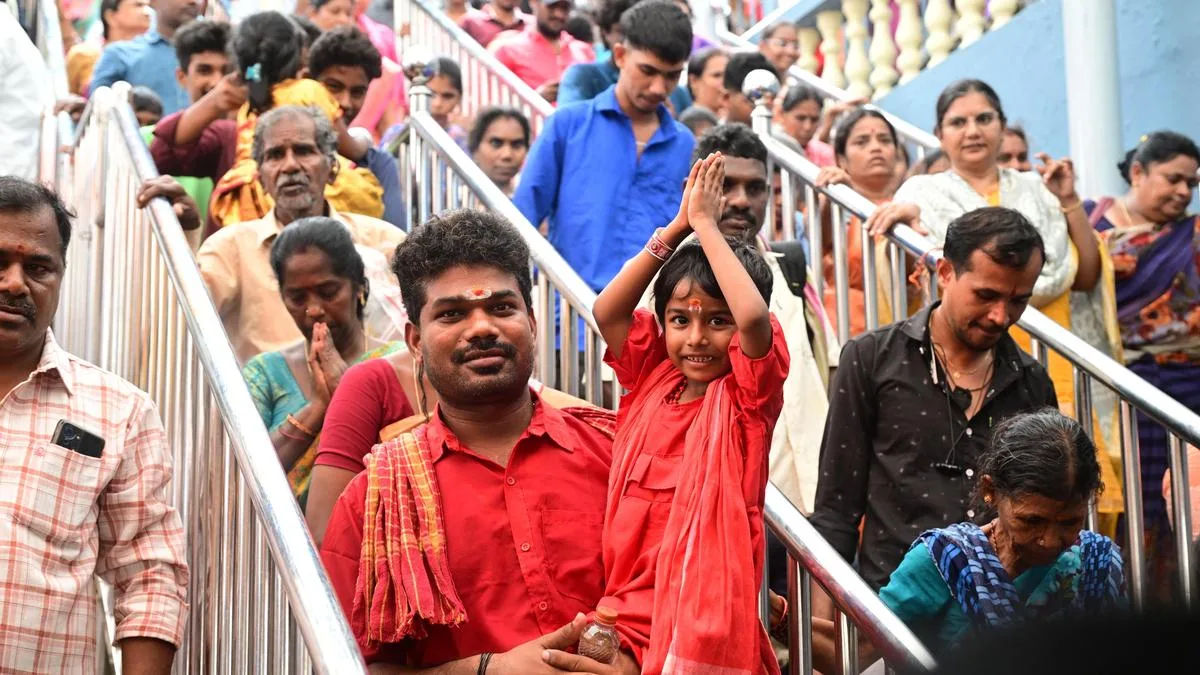 Moderate rush on the second day of Dasara festivities atop Indrakeeladri in Vijayawada