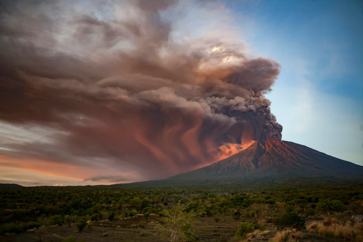 During eruptions, misinformation can spread further than ash. How can we spot it?