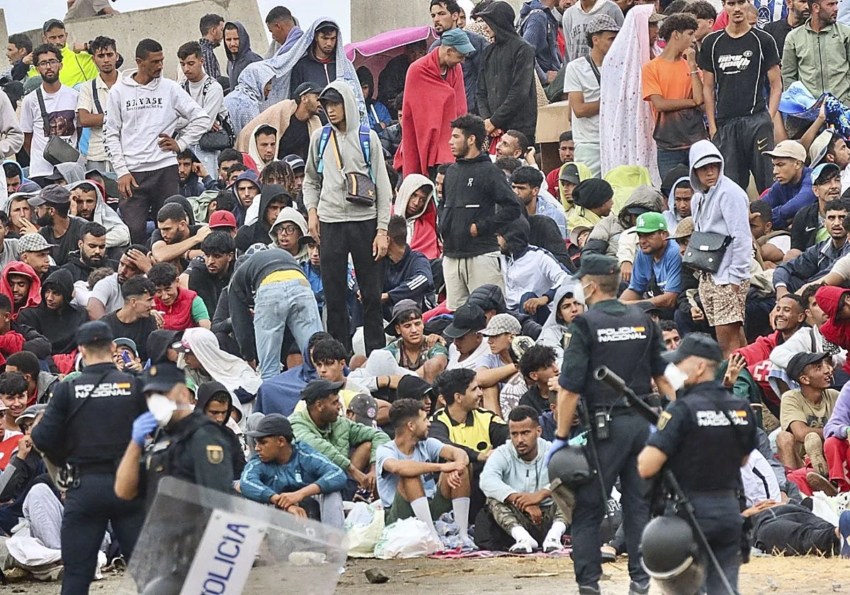 Más de 100 asaltantes de Ceuta encienden las cárceles españolas