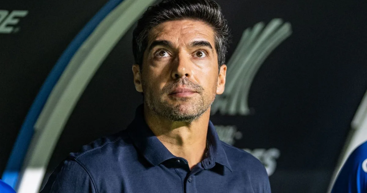 Abel detona expulsão de Andreas e é direto sobre falha de Carlos Miguel