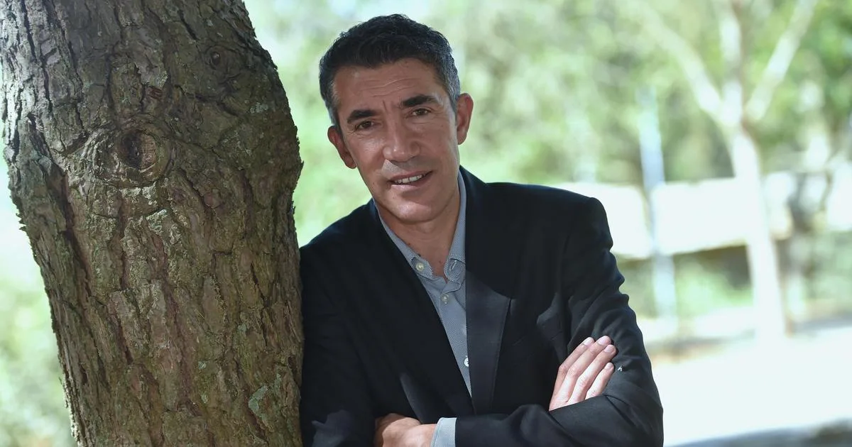 Ex-Benfica brilha com bis e põe Bruno Lage a sorrir