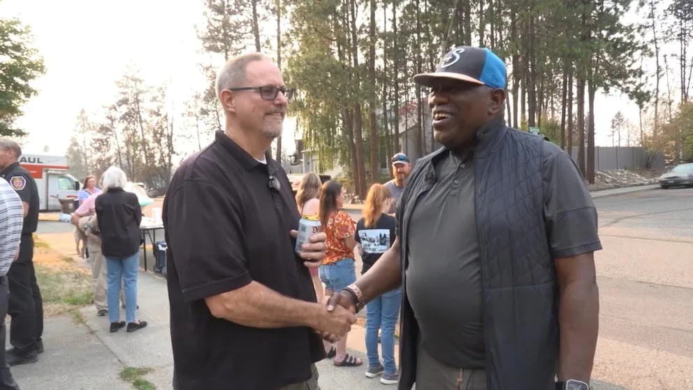 WATCH: Community comes together to thank firefighters after Washington state wildfires