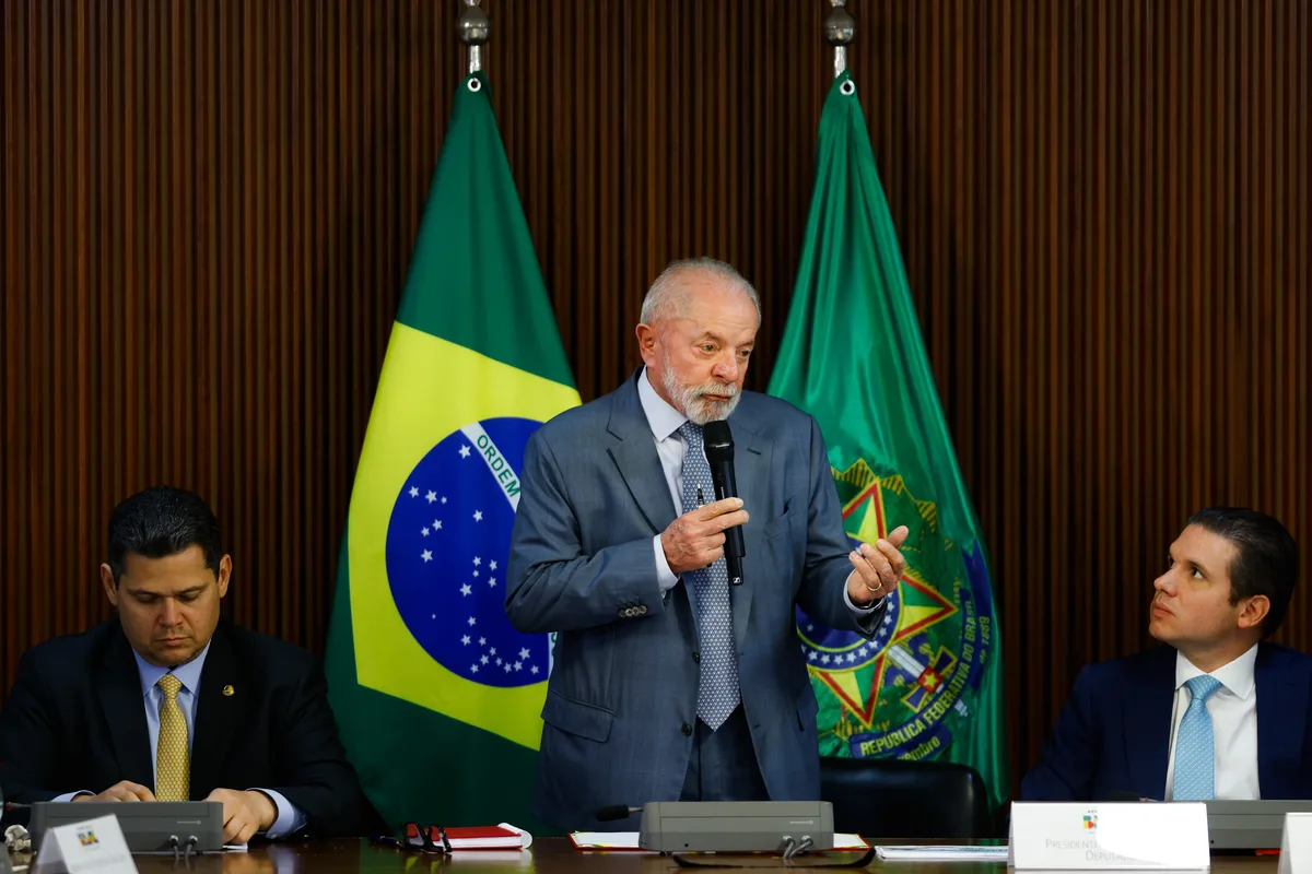 Fim da 6x1 e 'taxa das blusinhas': Congresso deve avançar com pautas de Lula em última semana de votações antes das eleições