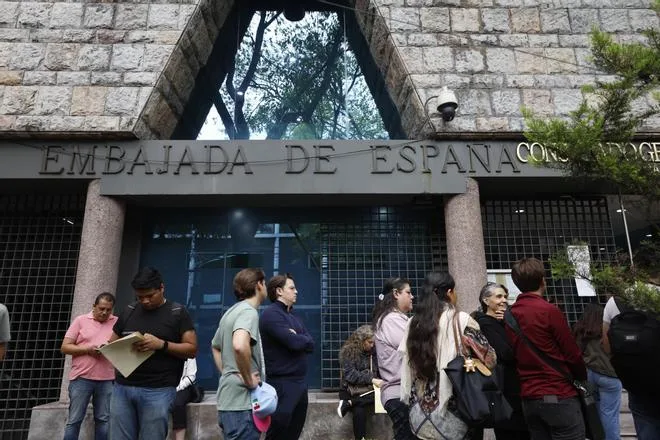El Supremo mantiene suspendido el derecho a voto de los nacionalizados por la 'ley de nietos'
