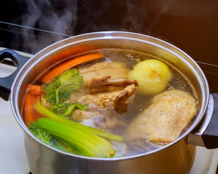 The secret to a non-cloudy chicken stock | Kitchen aide