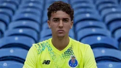 OFICIAL: FC Porto assina contrato profissional com guarda-redes promissor