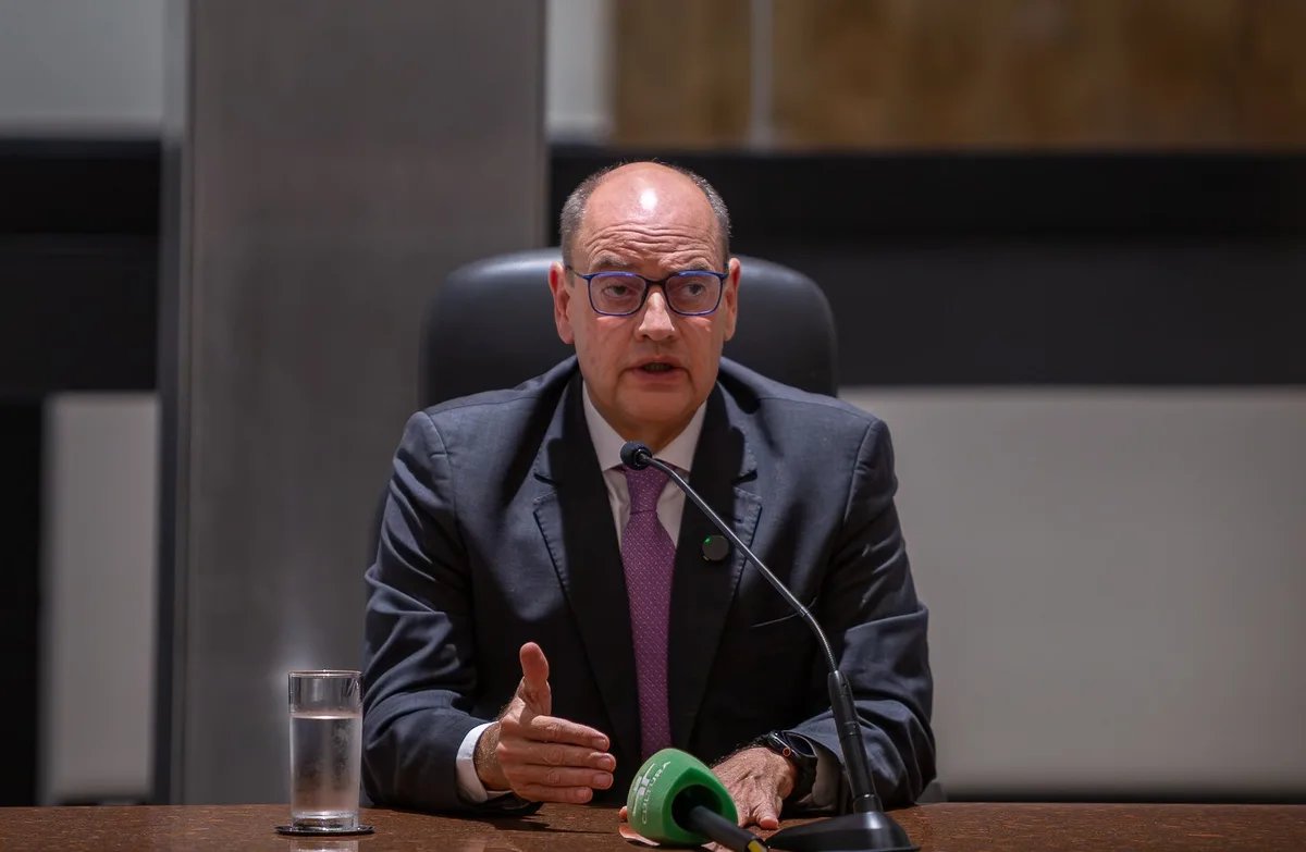 Governador interino diz que Rio “saiu do vermelho” e terá R$ 5 bilhões em caixa