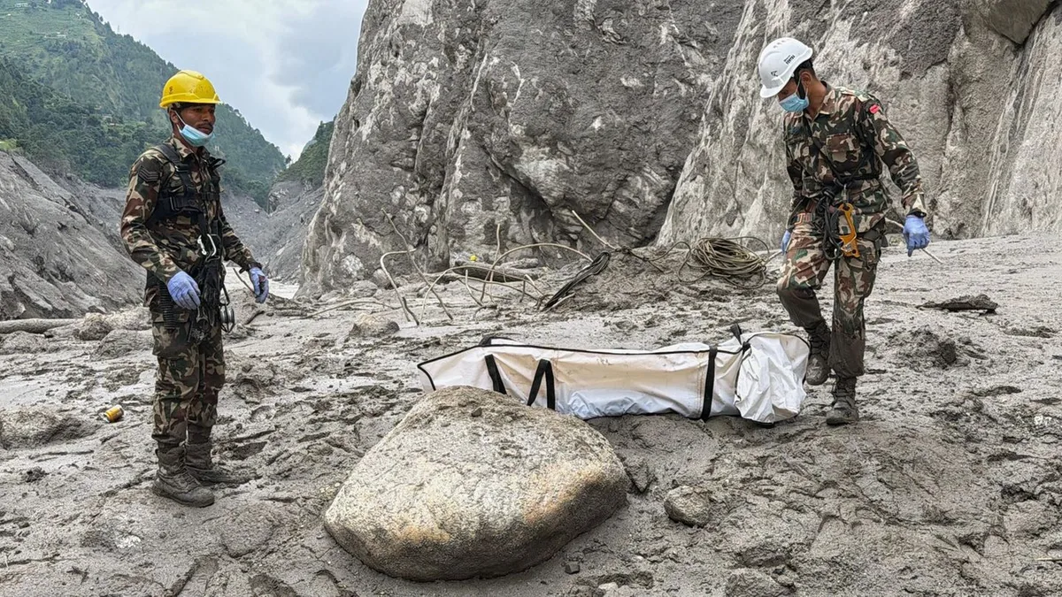 Flut in Nepal und Tibet: Mehr als 1.000 Tote nach Katastrophe im Himalaya