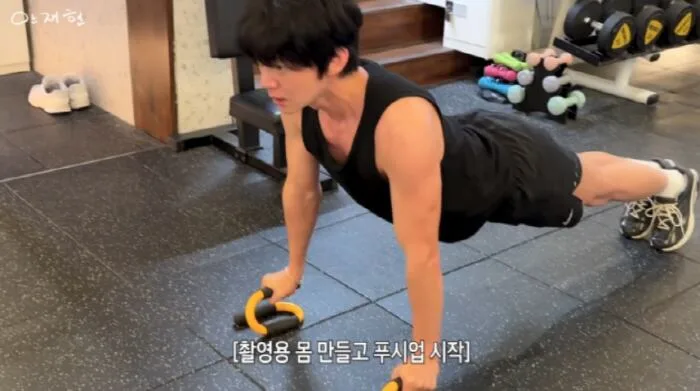 안재현, 베드신 때문에 몸 갈아엎었다…60→77kg·복근 하루 1000개