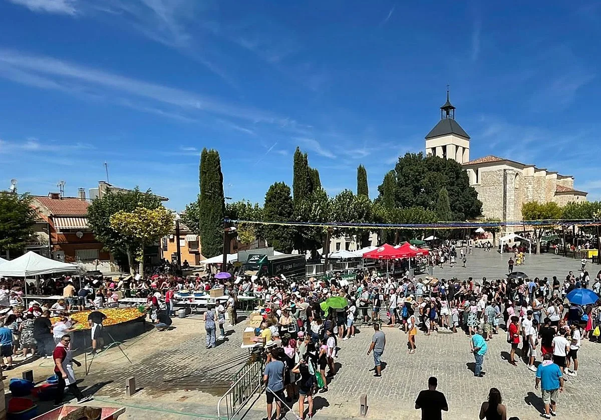 El pueblo de Madrid que se rebela contra su alcalde por suspender las fiestas: «¡Al pilón!»