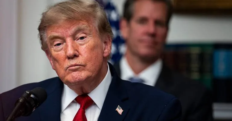 Trump anuncia "guerra económica" inédita contra Teerão