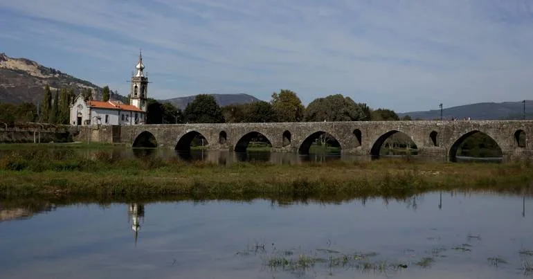 Nova ponte sobre o rio Lima abre ao trânsito na quinta-feira