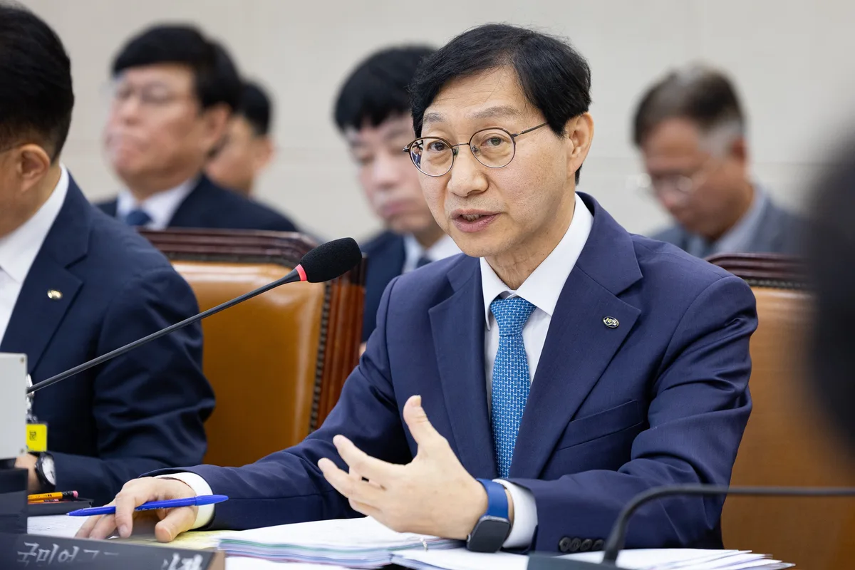 김성주 “국민연금 리밸런싱 유예 안 했으면 하루 8000억원 매도… 정치적 결정 아냐”