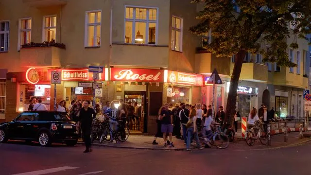 Kiezkneipen in Berlin: Kneipe: uralt. Besitzer: Gen Z