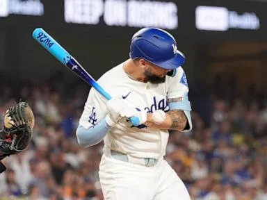 Dodgers' Andy Pages fractures hand on hit by pitch vs the Pirates