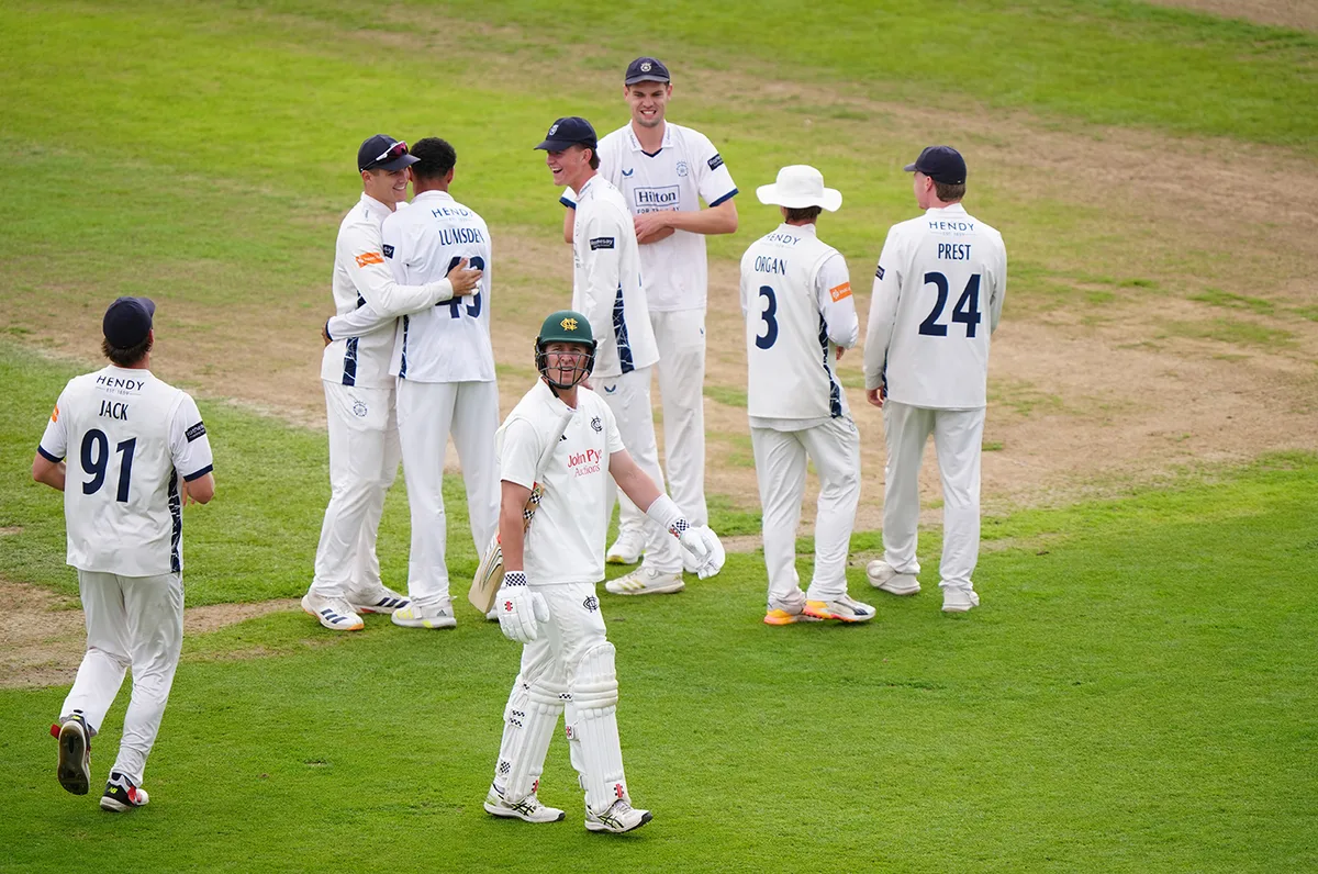 Nottinghamshire strike back after Lumsden's five on 19-wicket day