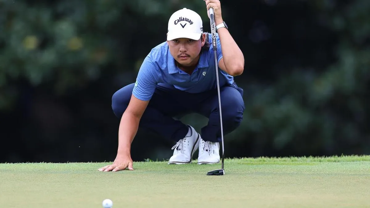 Birdie blitzes help Aussie golfers make their move