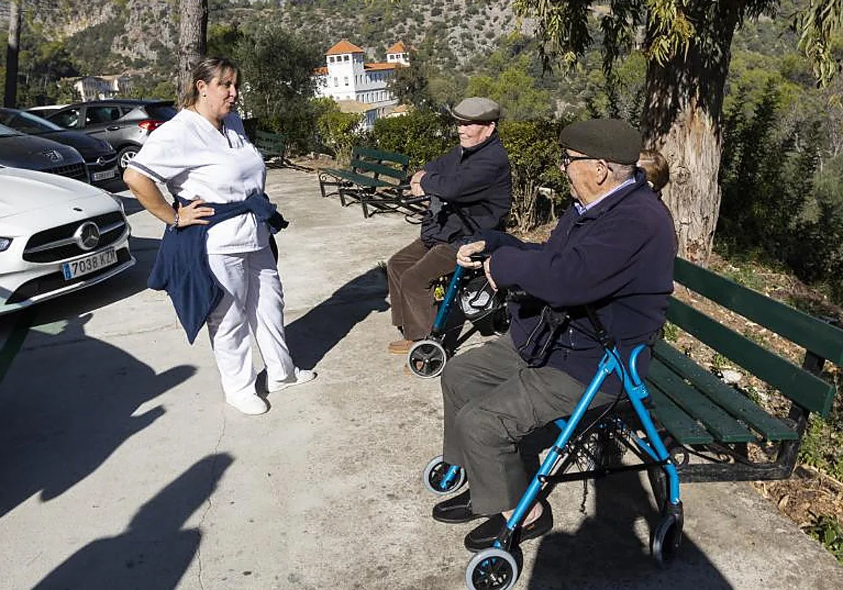 La sociedad valenciana envejece: los séniors crecen diez veces más que la población activa