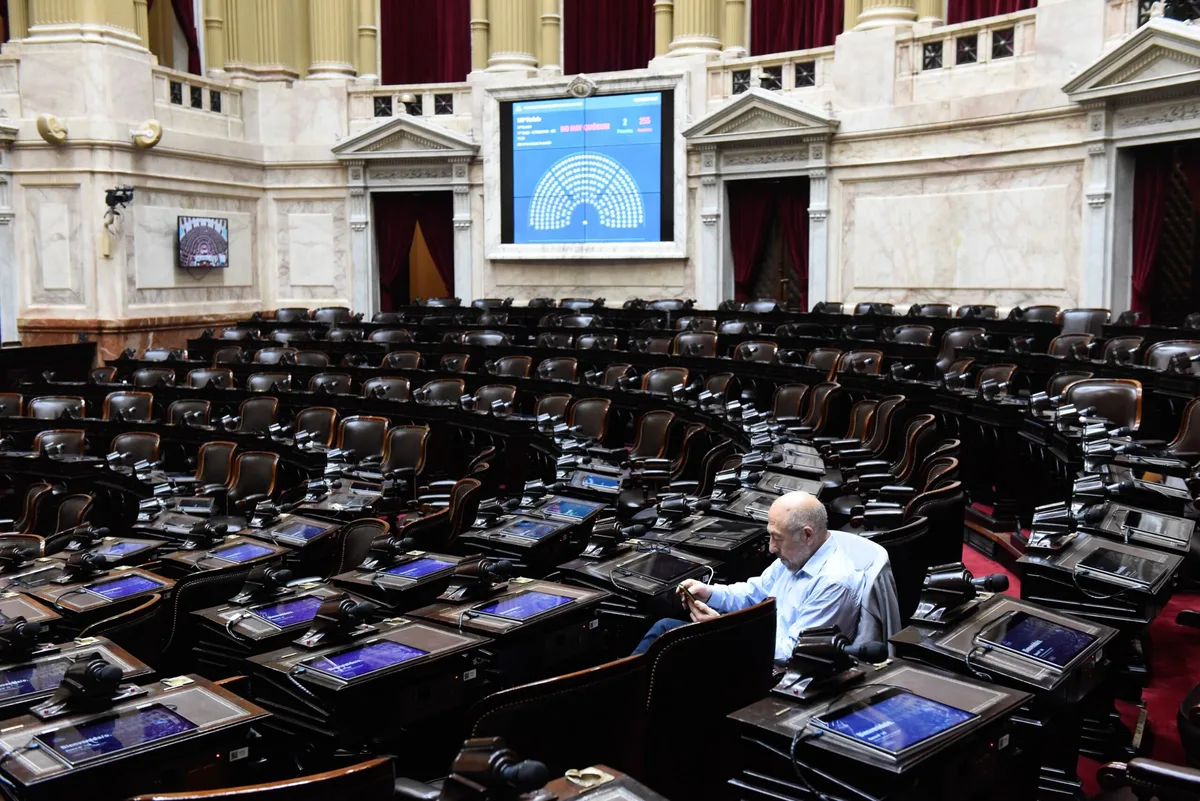 Diputados: la oposición no tiene quórum asegurado y acelera negociaciones para la sesión en la que busca rechazar el DNU de Milei