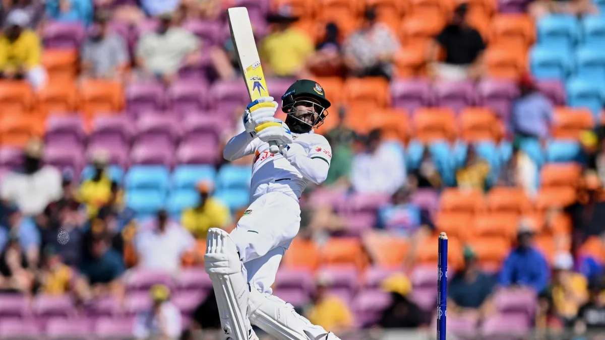 Bangladesh tighten grip of 1st test as Australia unravel in the field