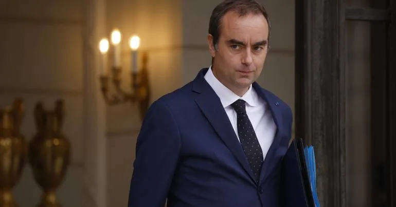 Macron e PM francês recusam violência após protestos