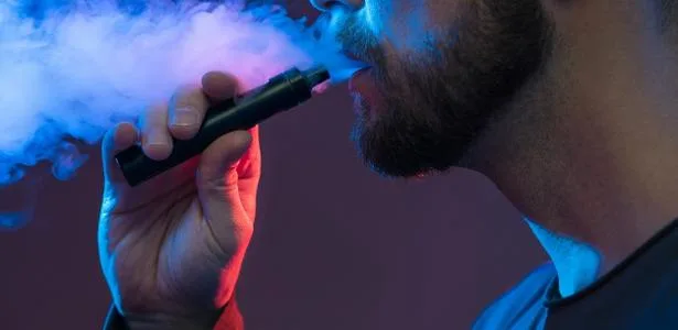 Projeto quer transformar em lei veto a vape e cigarro eletrônico